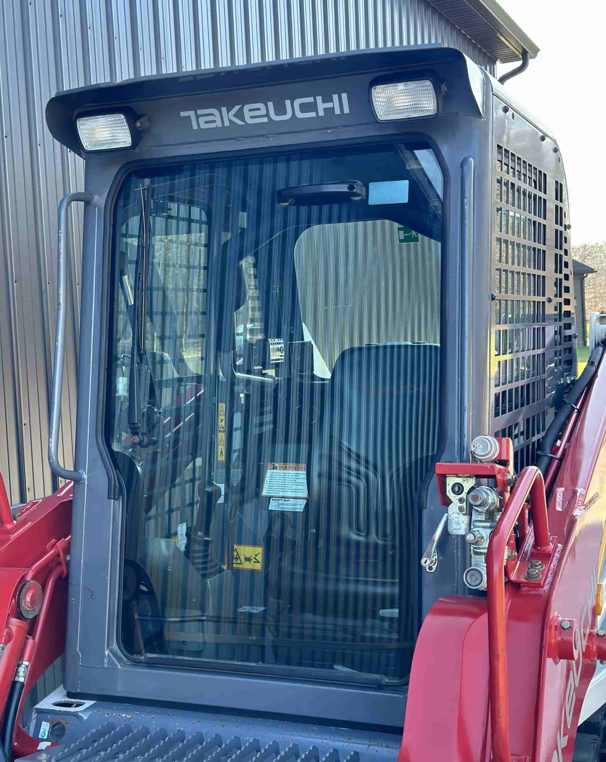 2017 TAKEUCHI TL8
